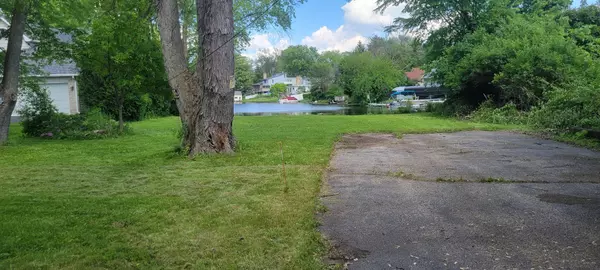Island Lake, IL 60042,228 South Shore DR