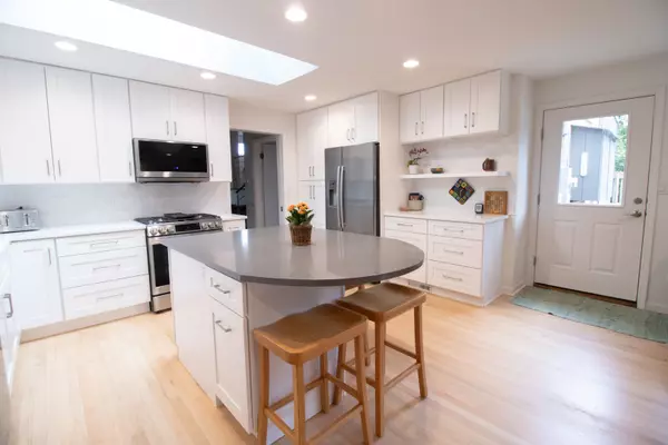 Highland Park, IL 60035,590 Rambler LN