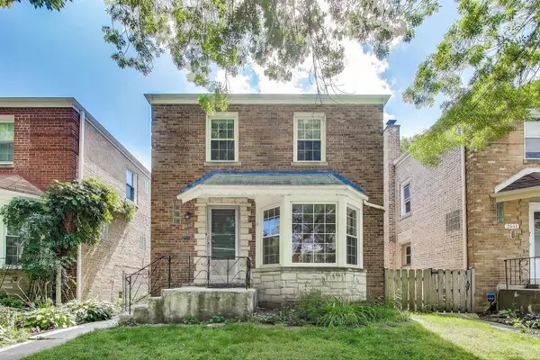 2637 W Catalpa AVE, Chicago, IL 60625