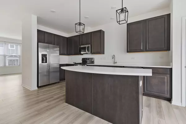 Aurora, IL 60502,632 Wolverine DR