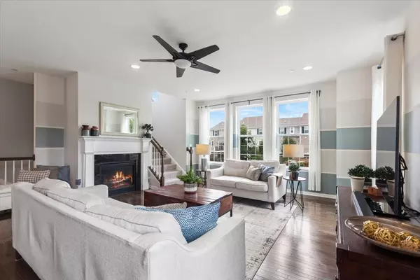 Naperville, IL 60540,804 Paisley CT