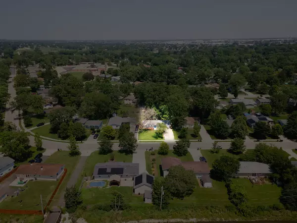 Carol Stream, IL 60188,261 Arrowhead TRL