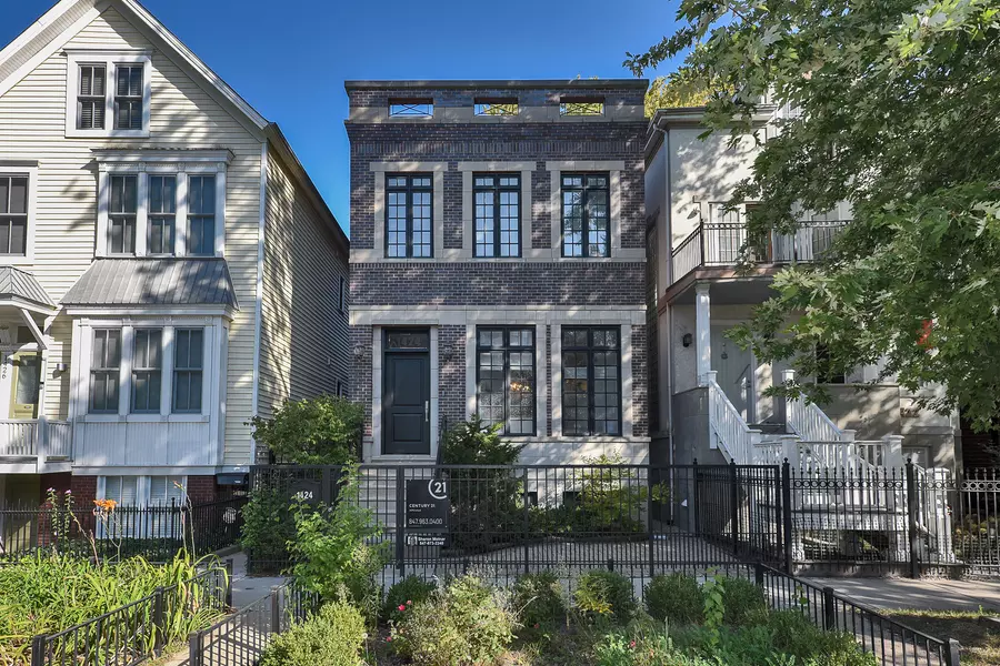 1424 W Barry AVE, Chicago, IL 60657