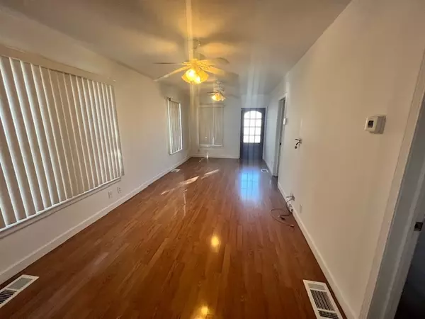 Chicago, IL 60655,10951 S Kedzie AVE