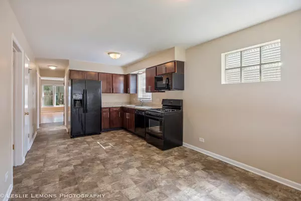 Chicago, IL 60638,5112 S Nashville AVE