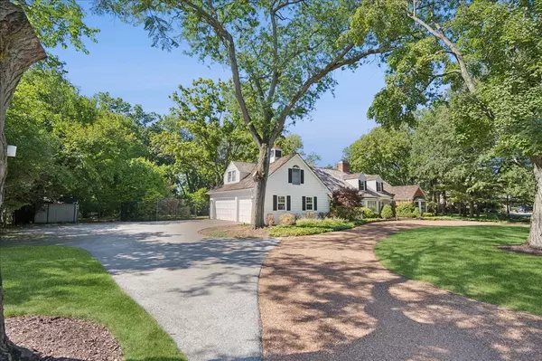Northfield, IL 60093,32 Meadowview DR