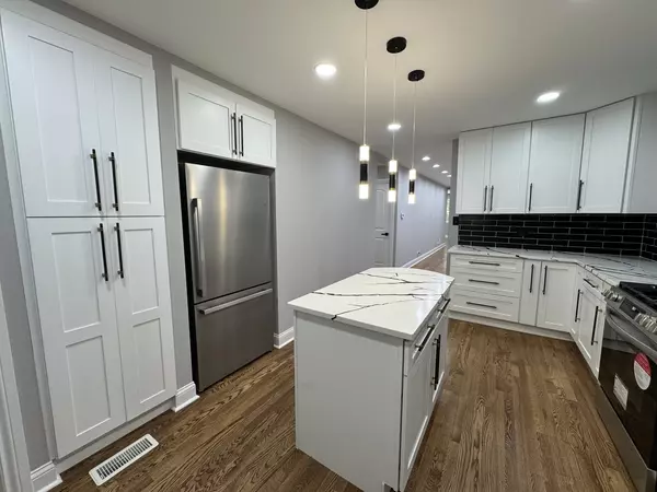 Chicago, IL 60659,6236 N Francisco AVE #1