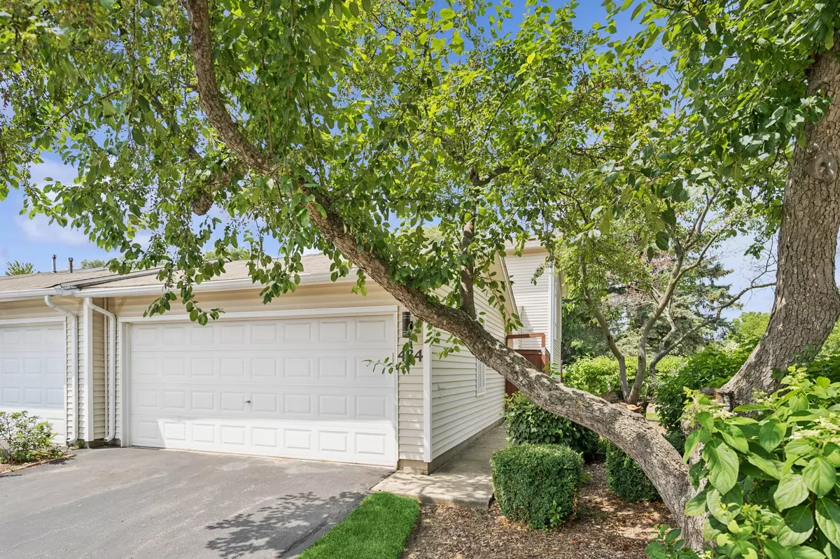Buffalo Grove, IL 60089,434 DOGWOOD TER