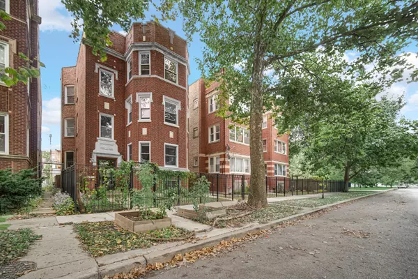 Chicago, IL 60625,4619 N Lawndale AVE #1