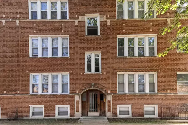 7207 N Damen AVE #2, Chicago, IL 60645