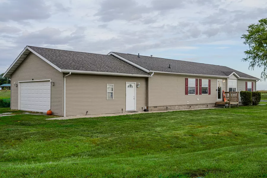 319 N Letcher ST, Chenoa, IL 61726