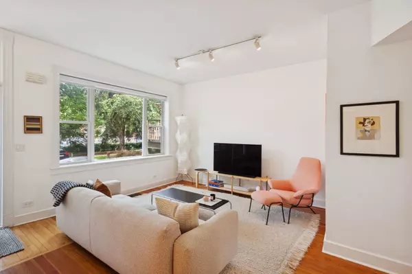 Chicago, IL 60647,2035 W Saint Paul AVE