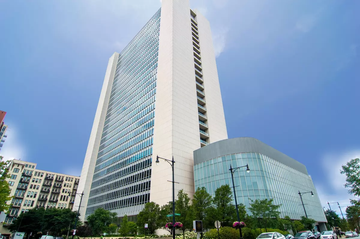Chicago, IL 60654,500 W Superior ST #1208