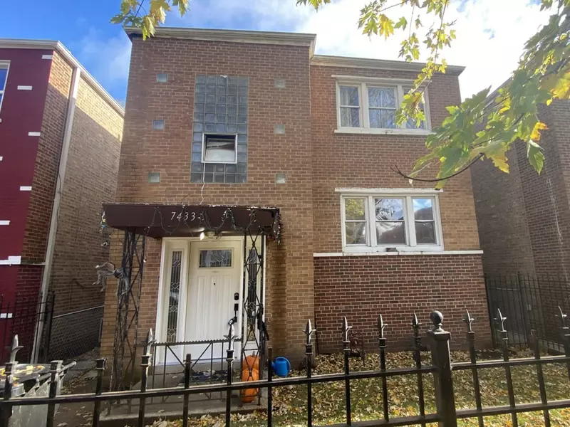 7433 N Damen AVE, Chicago, IL 60645