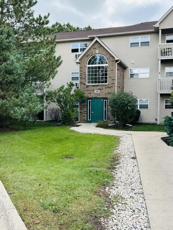 300 Cunat BLVD #1D, Richmond, IL 60071