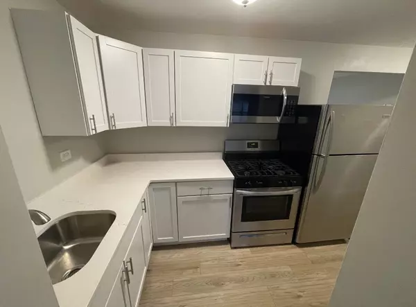 Chicago, IL 60632,5331 S Kilbourn AVE #1