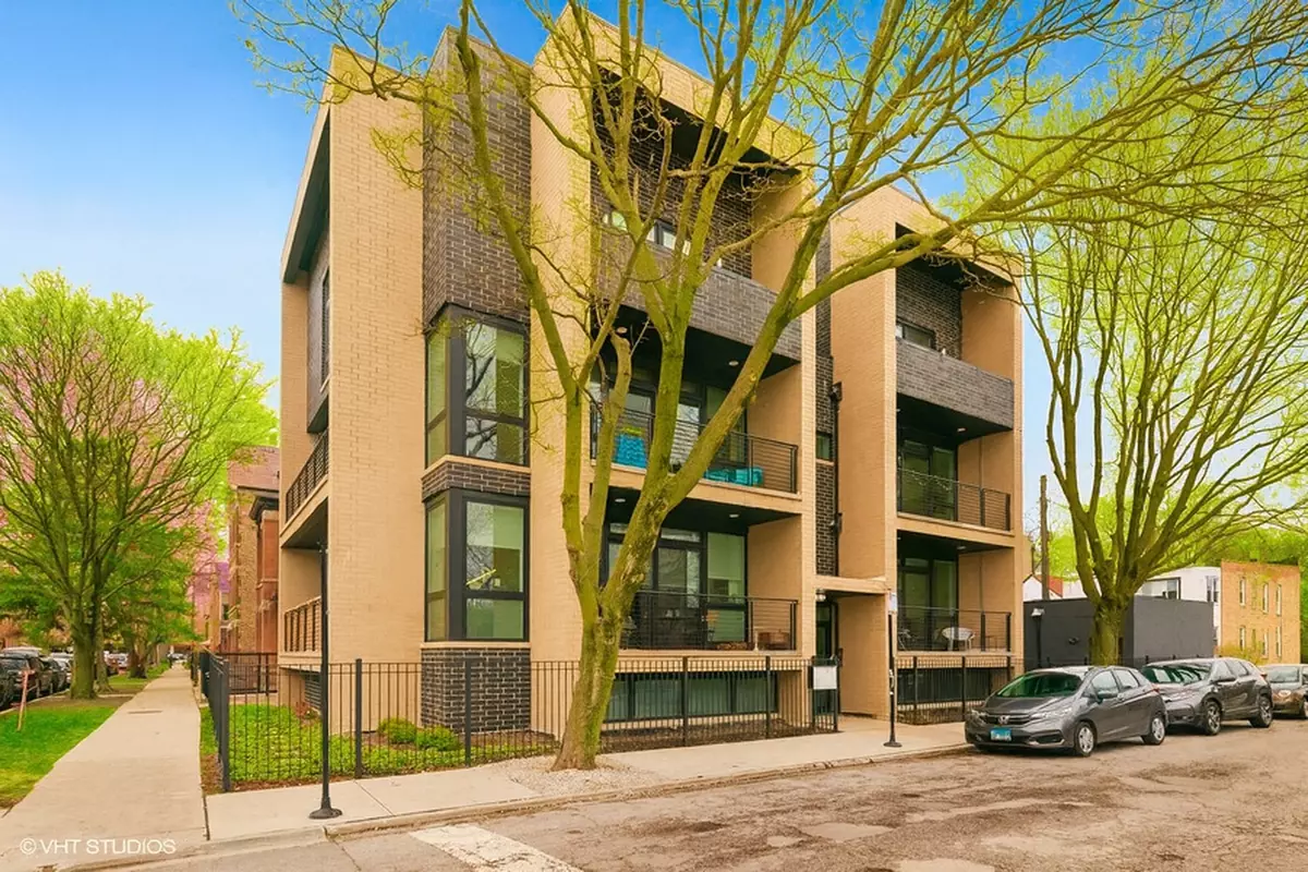Chicago, IL 60647,2208 N Oakley AVE #1N