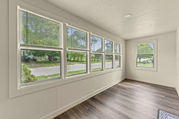 Belvidere, IL 61008,571 Warren AVE