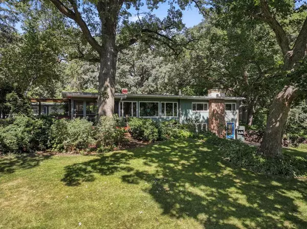 7N949 Stevens RD, St. Charles, IL 60175