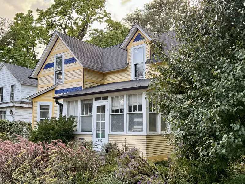 603 S Batavia AVE #1, Batavia, IL 60510