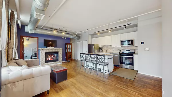 Chicago, IL 60607,420 S CLINTON AVE #704A