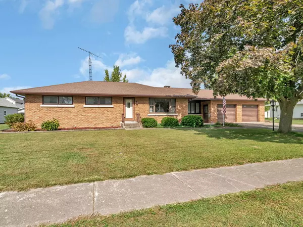 Coal City, IL 60416,170 E Walnut ST
