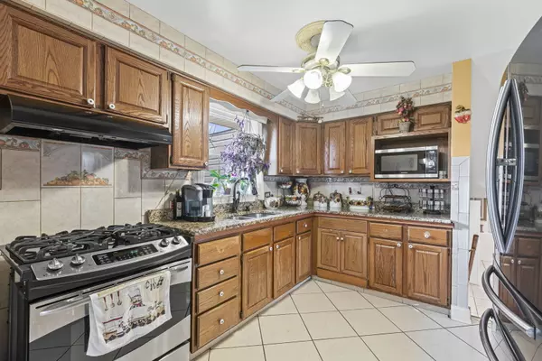 South Holland, IL 60473,16808 Wausau AVE