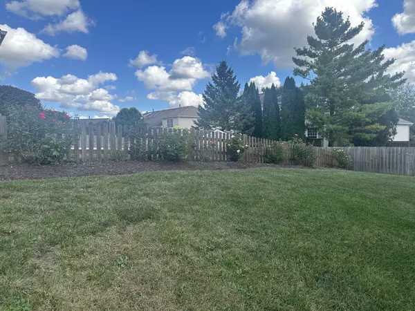 Bartlett, IL 60103,1027 Georgian PL