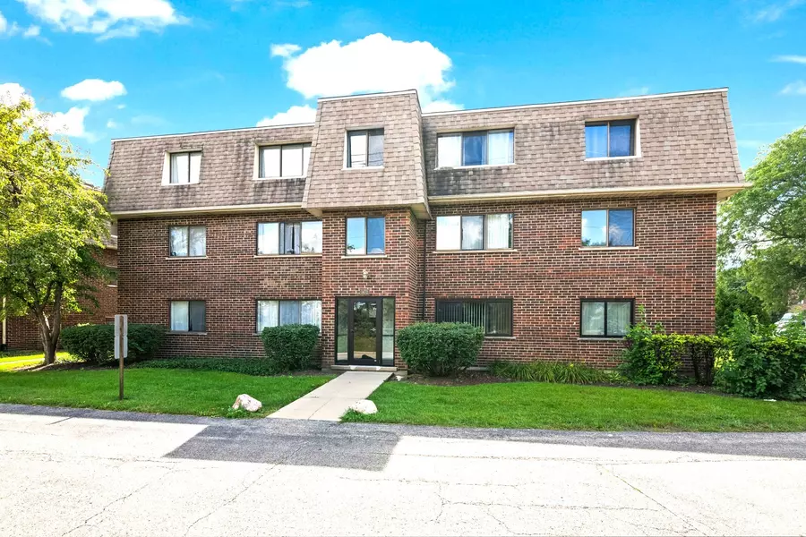 1472 Carol CT #1A, Palatine, IL 60074