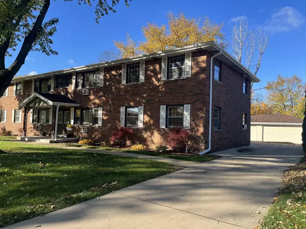 Joliet, IL 60435,517 Bethel DR #2S