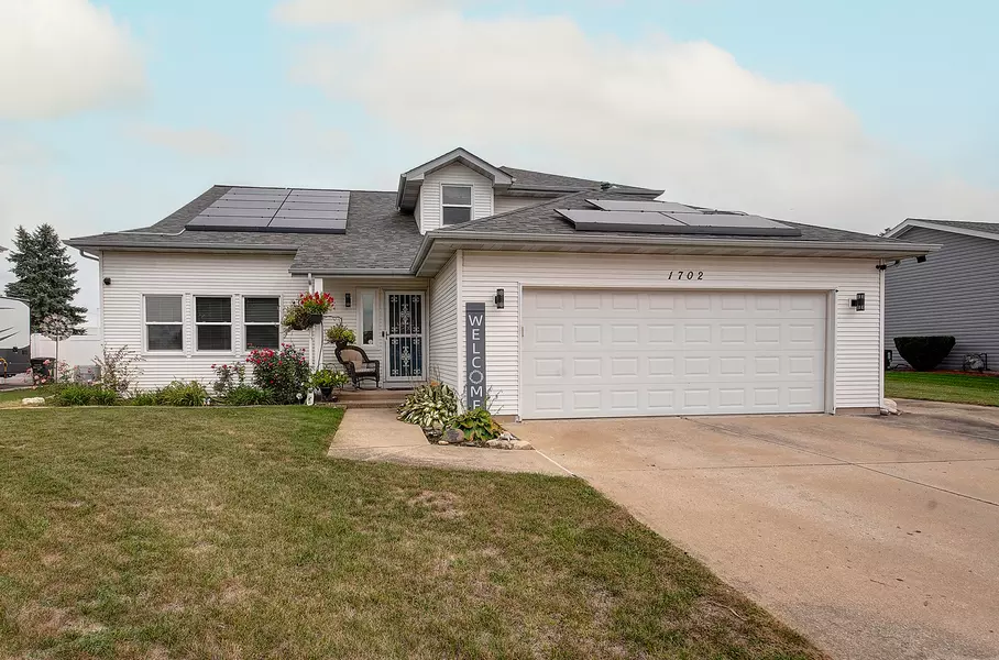 1702 Timberline DR, Joliet, IL 60431