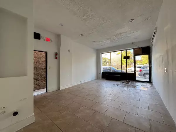 Chicago, IL 60639,5921 W DIVERSEY AVE #FE