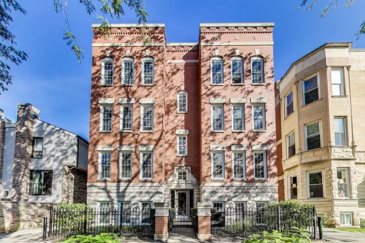 Chicago, IL 60657,632 W Buckingham PL #2E