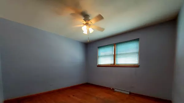 La Grange Park, IL 60526,326 Kemman AVE