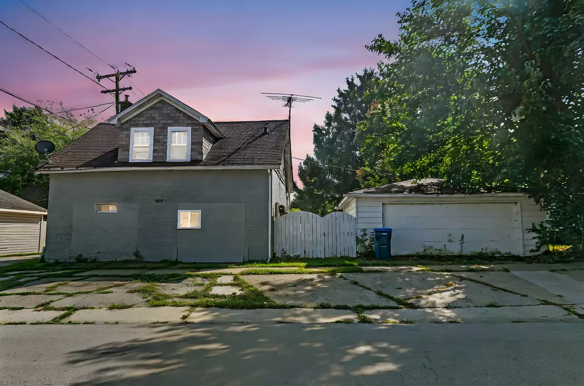 North Chicago, IL 60064,1101 Adams ST