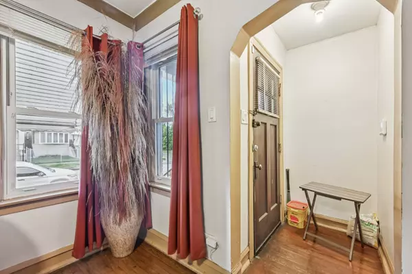 Chicago, IL 60636,2118 W 70th PL
