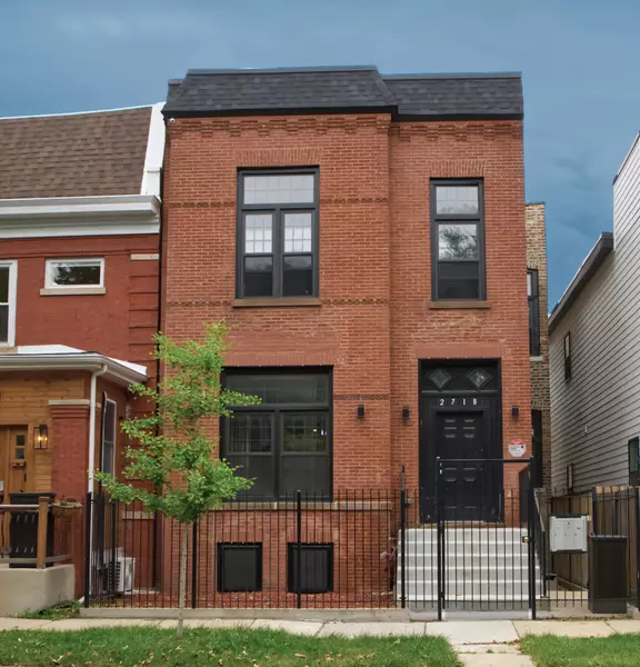 2718 W Monroe ST, Chicago, IL 60612