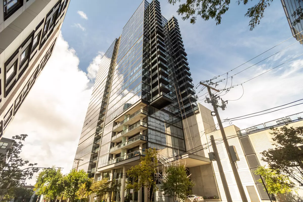 Chicago, IL 60642,860 W BLACKHAWK ST #306