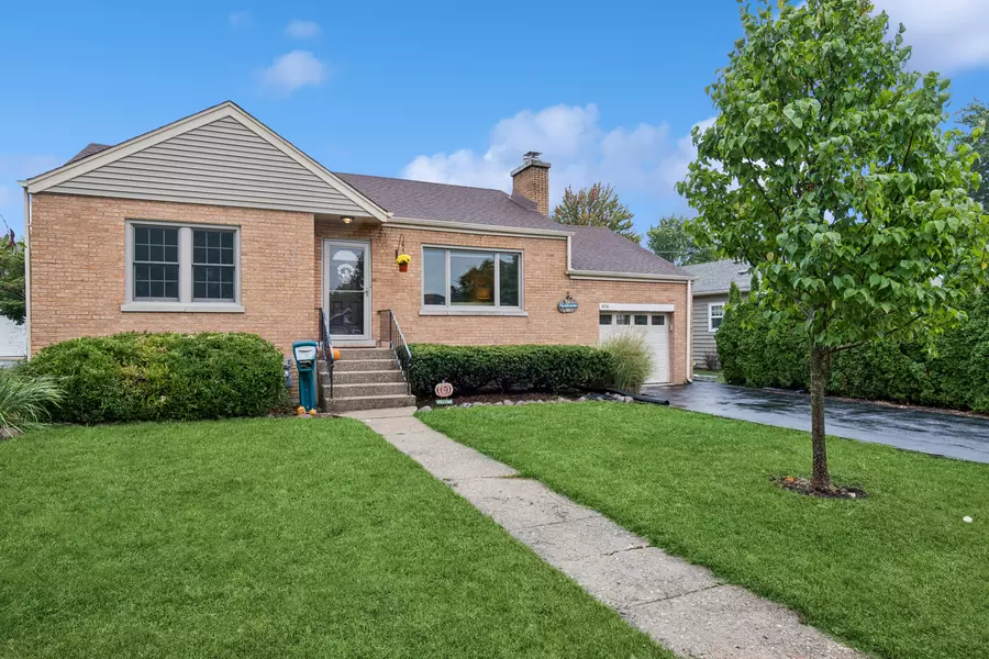406 Lincoln AVE, Downers Grove, IL 60515