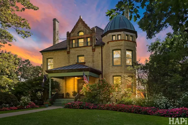 34 Logan LOOP, Highland Park, IL 60035