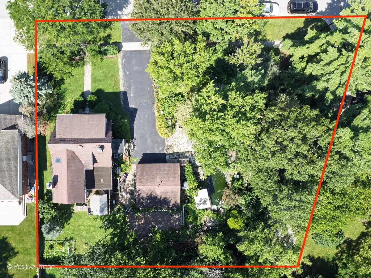 Clarendon Hills, IL 60514,245 Middaugh RD