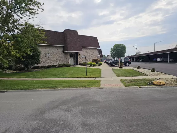 Lansing, IL 60438,3235 S Manor DR #306
