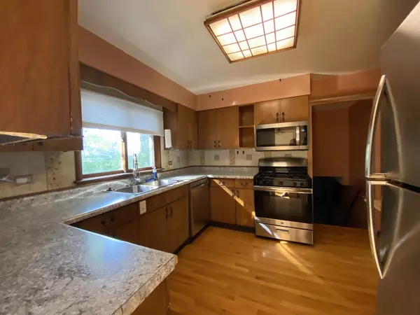 Naperville, IL 60540,639 Wellner RD
