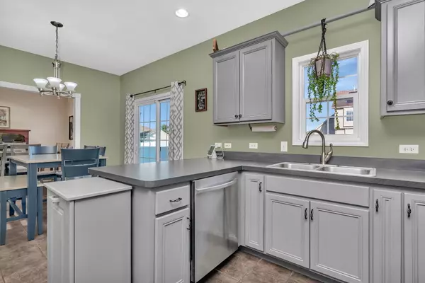 Diamond, IL 60416,1055 S Heritage DR