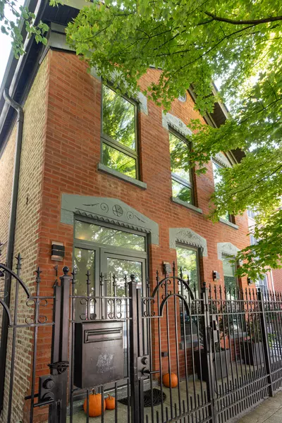 1457 W Walton ST, Chicago, IL 60642