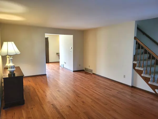 Sycamore, IL 60178,Address not disclosed