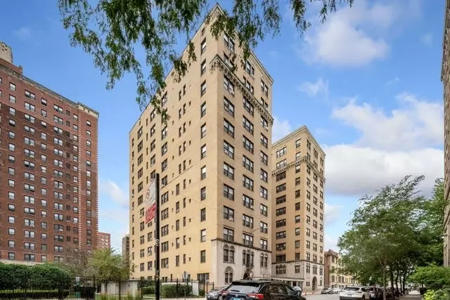 1755 E 55th ST #1201, Chicago, IL 60615