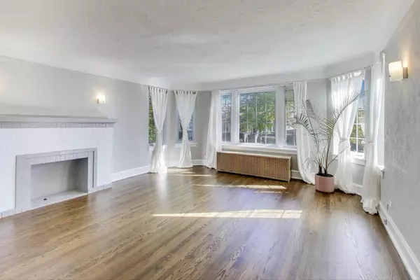 Chicago, IL 60618,3836 N Richmond ST #1N