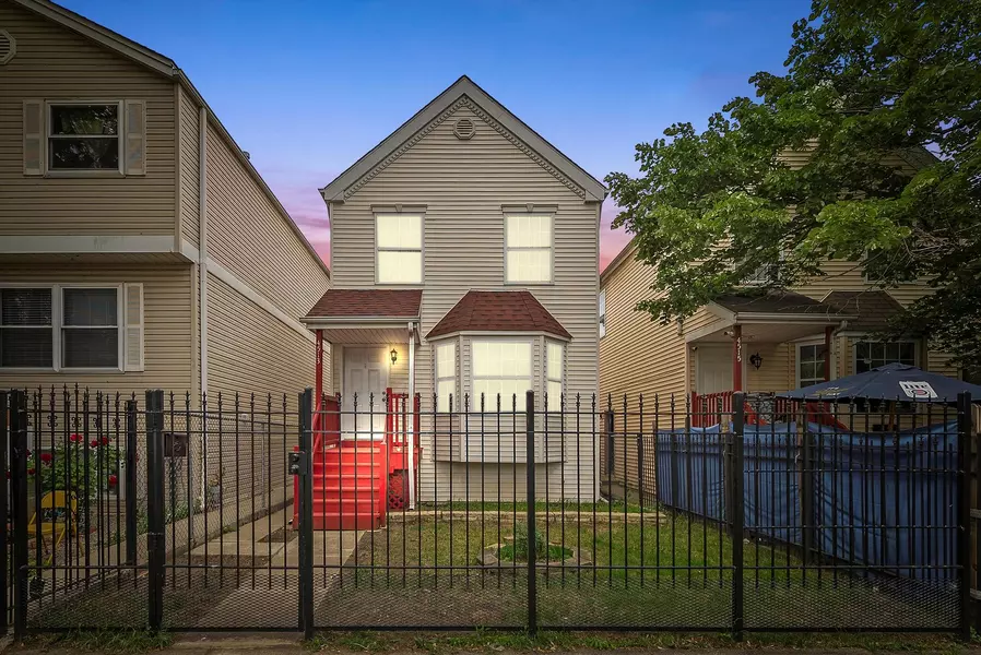 4513 S Wood ST, Chicago, IL 60609