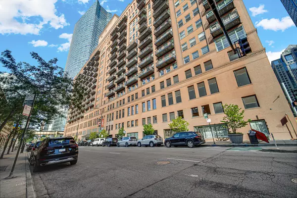 Chicago, IL 60606,165 N Canal ST #514
